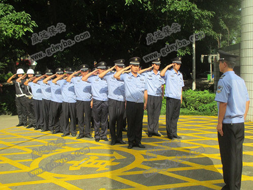 保安察覺不對，民警迅速出動！3人落網(wǎng)