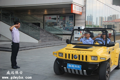 停車被刮蹭，停車場保安是否有責任？